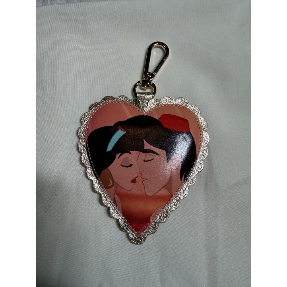 Butrich X Disney Princess Aladdin And Jasmine Heart Keychain NWOT